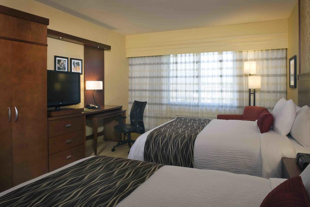 Courtyard By Marriott Maui Kahului Airport Hotell Exteriör bild