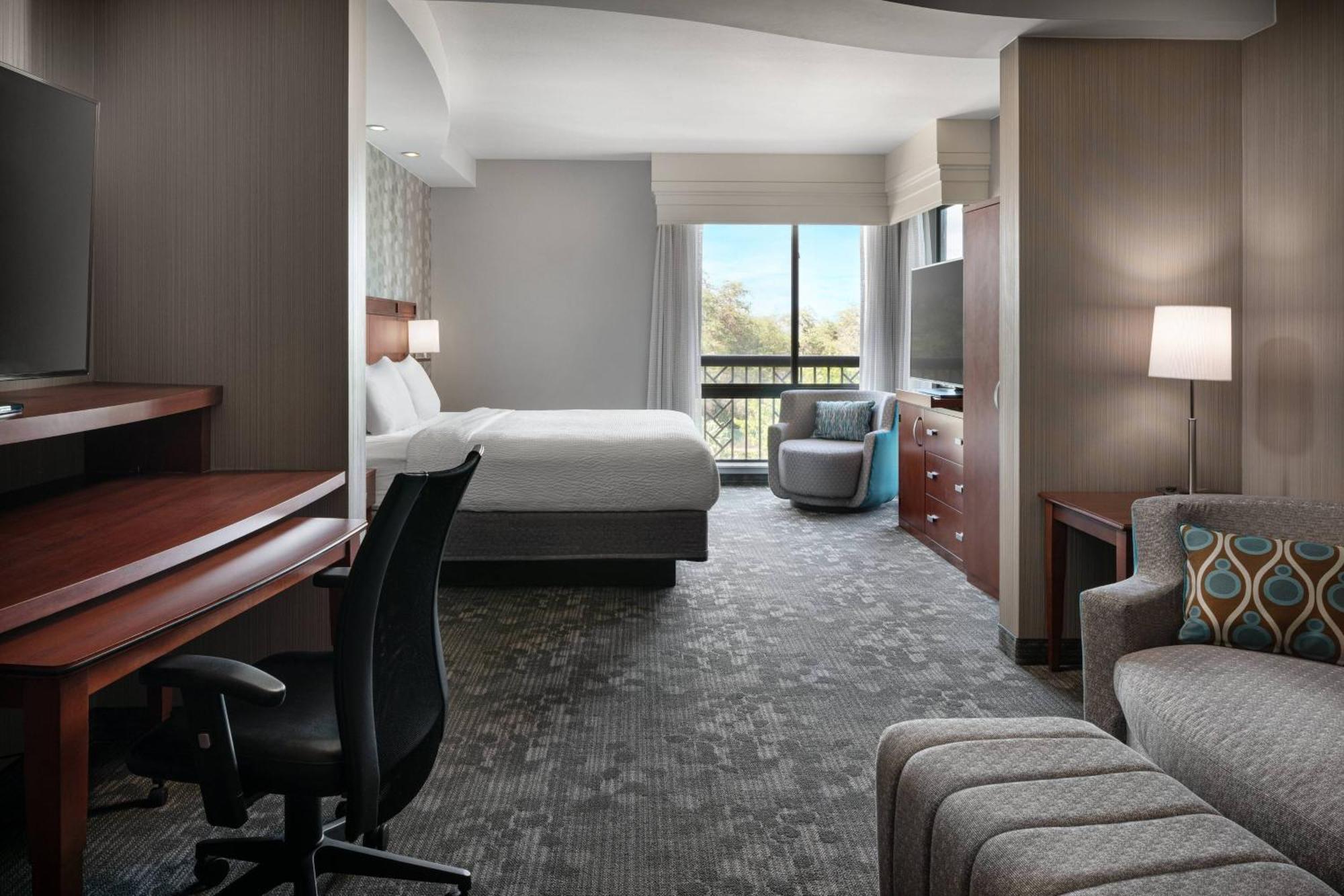 Courtyard By Marriott Maui Kahului Airport Hotell Exteriör bild