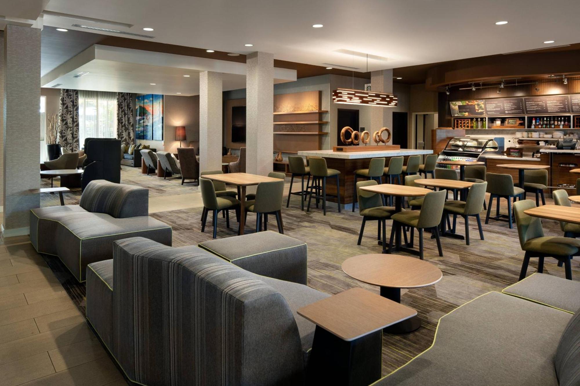 Courtyard By Marriott Maui Kahului Airport Hotell Exteriör bild